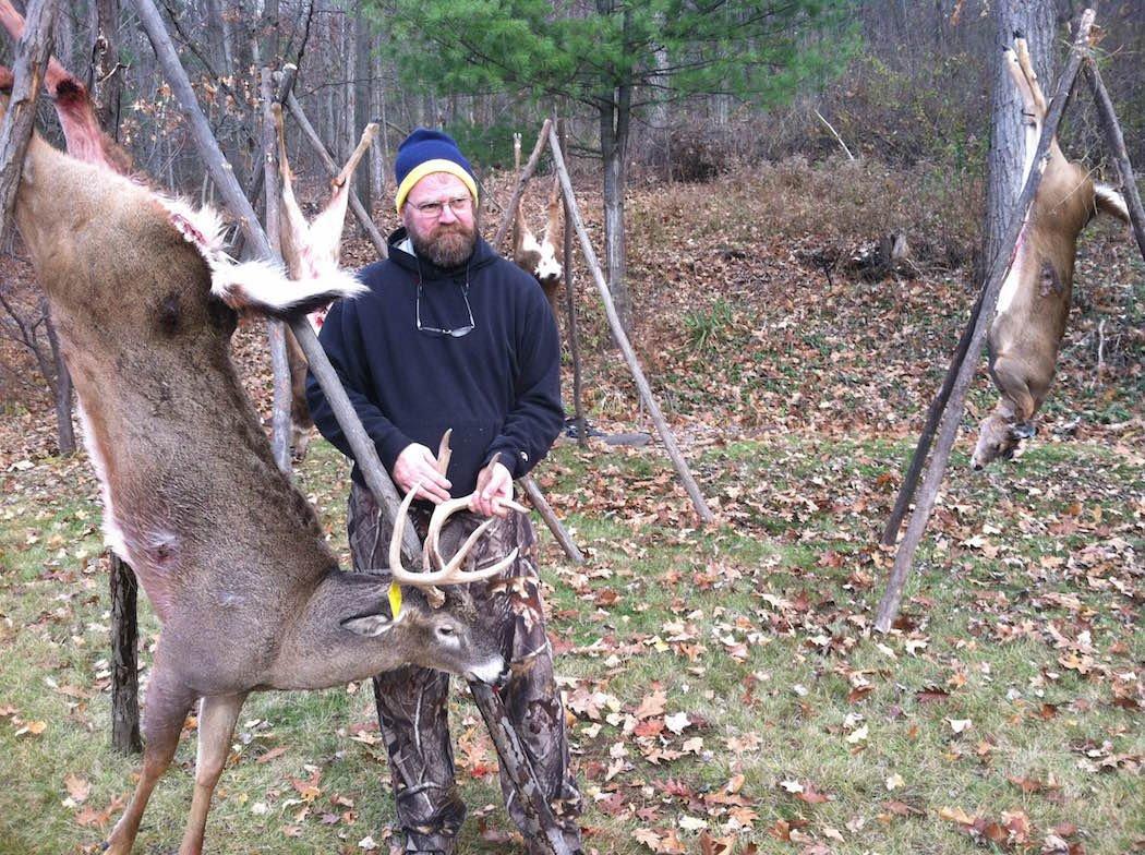 Deer Hunting in Kentucky - Realtree Camo