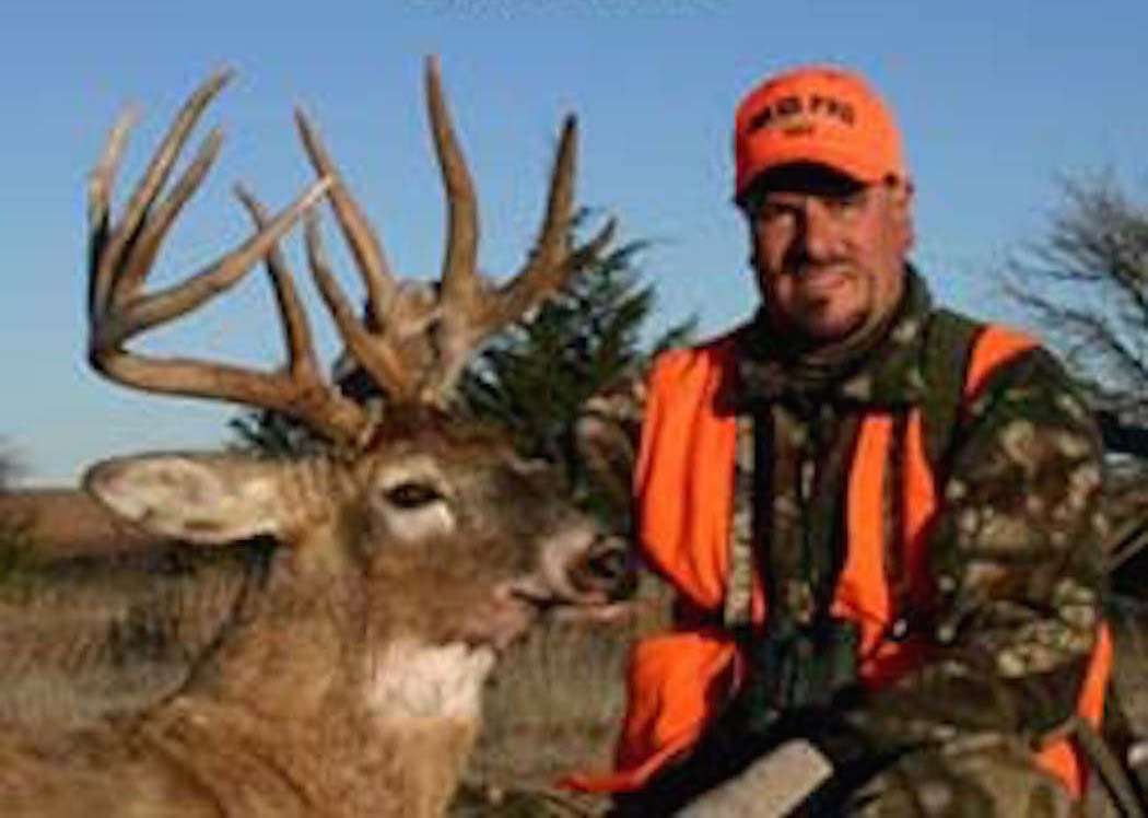 Realtree Rewind: A Giant Late-Season Buck - Realtree Camo