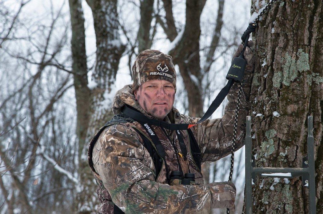 Hang Defensive Treestands