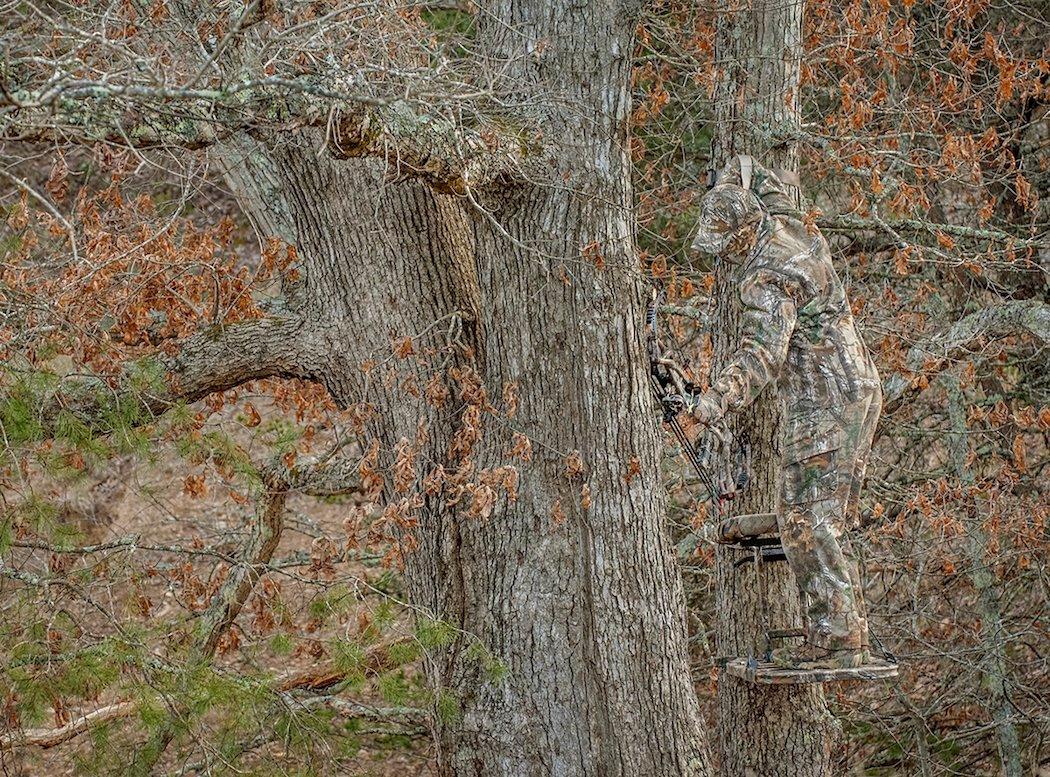 How to Shoot Uphill and Downhill - Realtree Camo