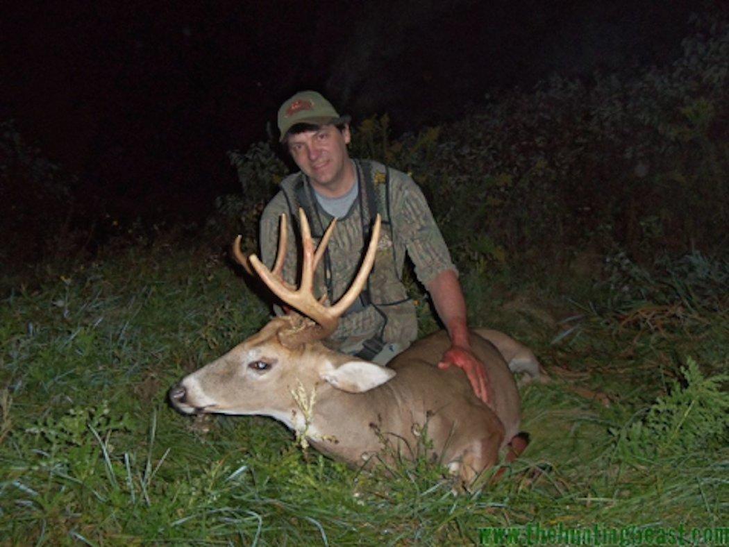 The author poses with a nice whitetail. (Dan Infalt photo)