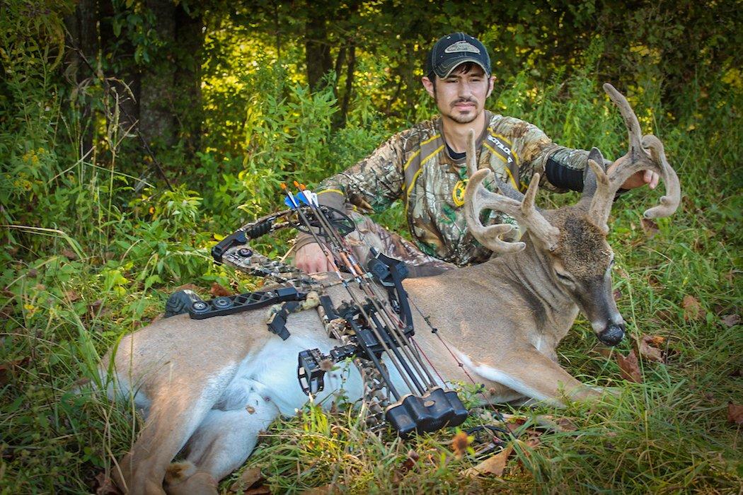 The author with his Kentucky buck. (Kathryn Honeycutt photo)