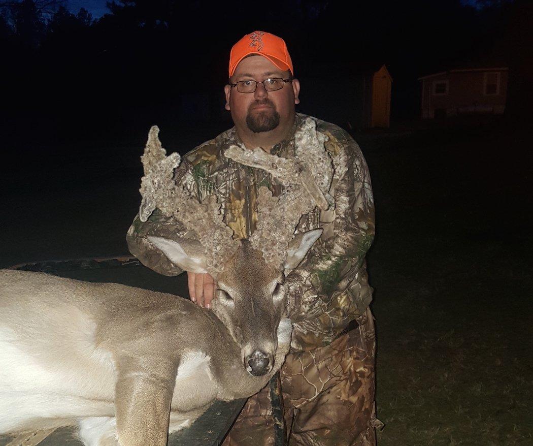 Alabama hunter kills huge 