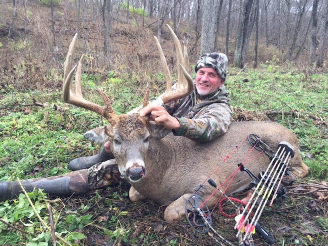 Hugh McAloon's big Iowa bow kill.