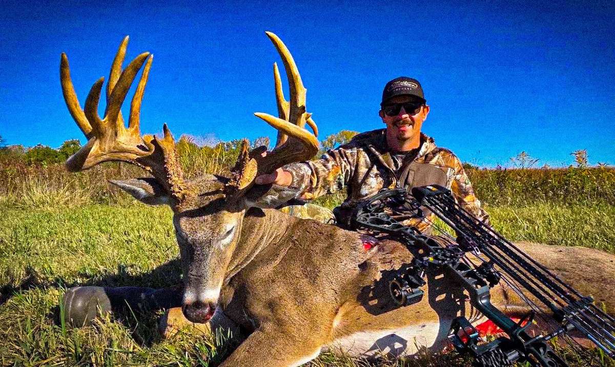 4 Years of History Ends With a 207-Inch Illinois Monster - Realtree Camo