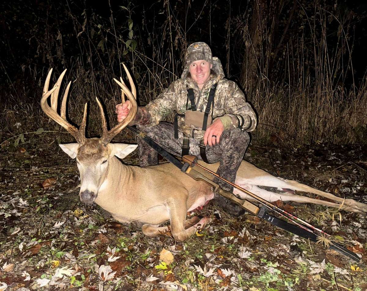 Coyote Almost Steals Recurve Hunter’s Big Public-Land Buck - Realtree Camo
