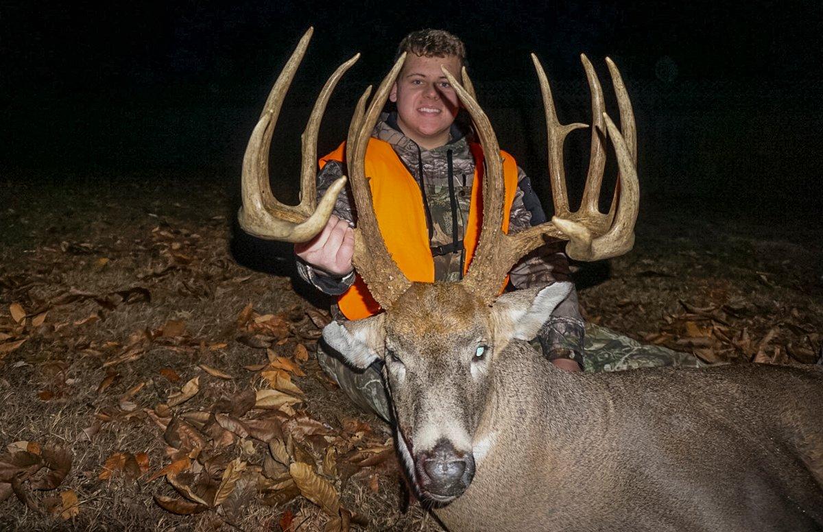 The Sullivan buck has brow tines for days. Image courtesy of Devin Sullivan