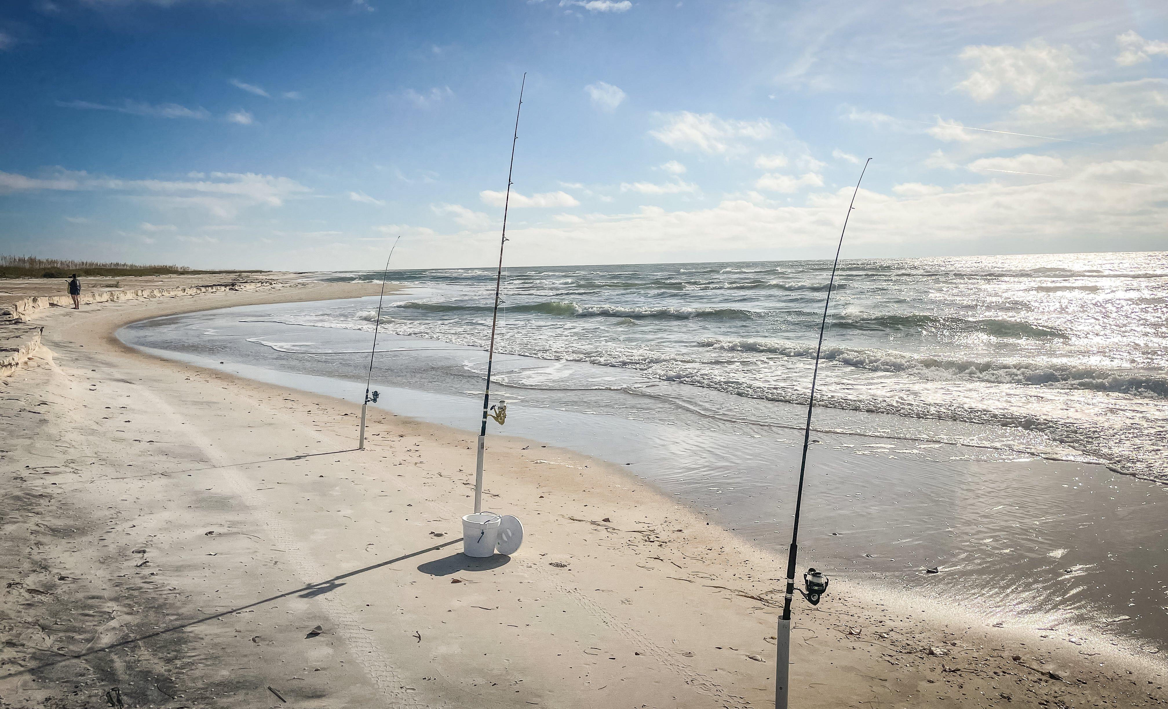 Waiting for HUGE ROD Bends on the Beach!, Simple Fishing Method for BIG  Fish