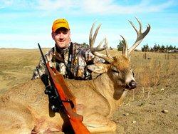 C.J. Davis poses with a nice whitetail. (C.J. Davis photo)