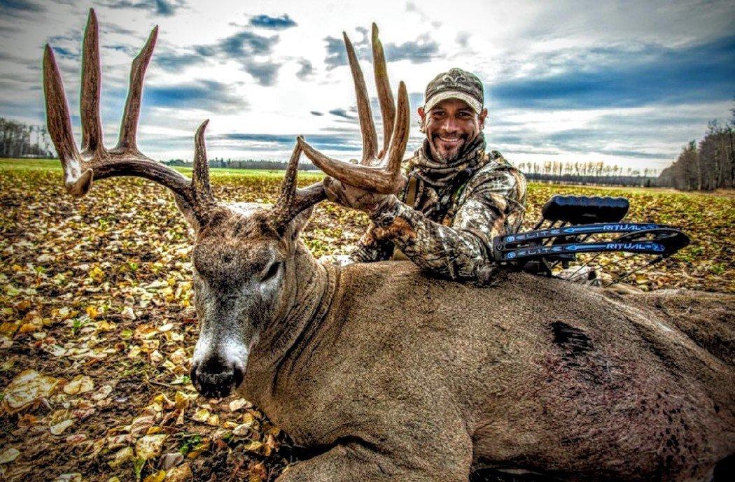 A trail camera photo of Bruiser, taken a couple of days before the hunt.