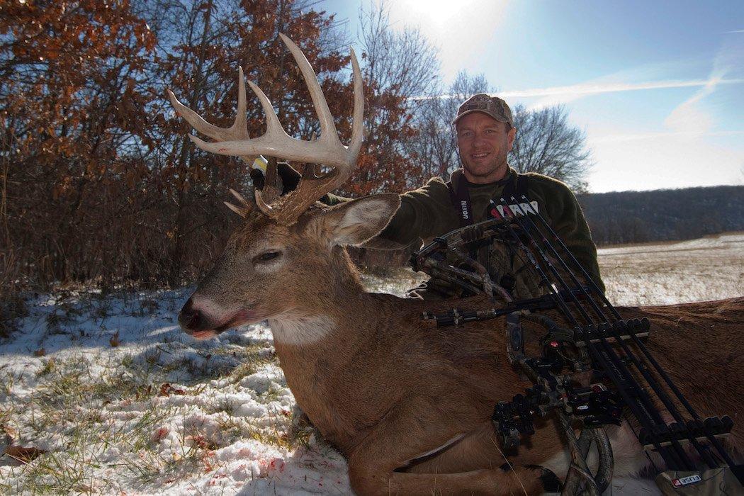 Bill Winke with Loppy. (Midwest Whitetail photo)