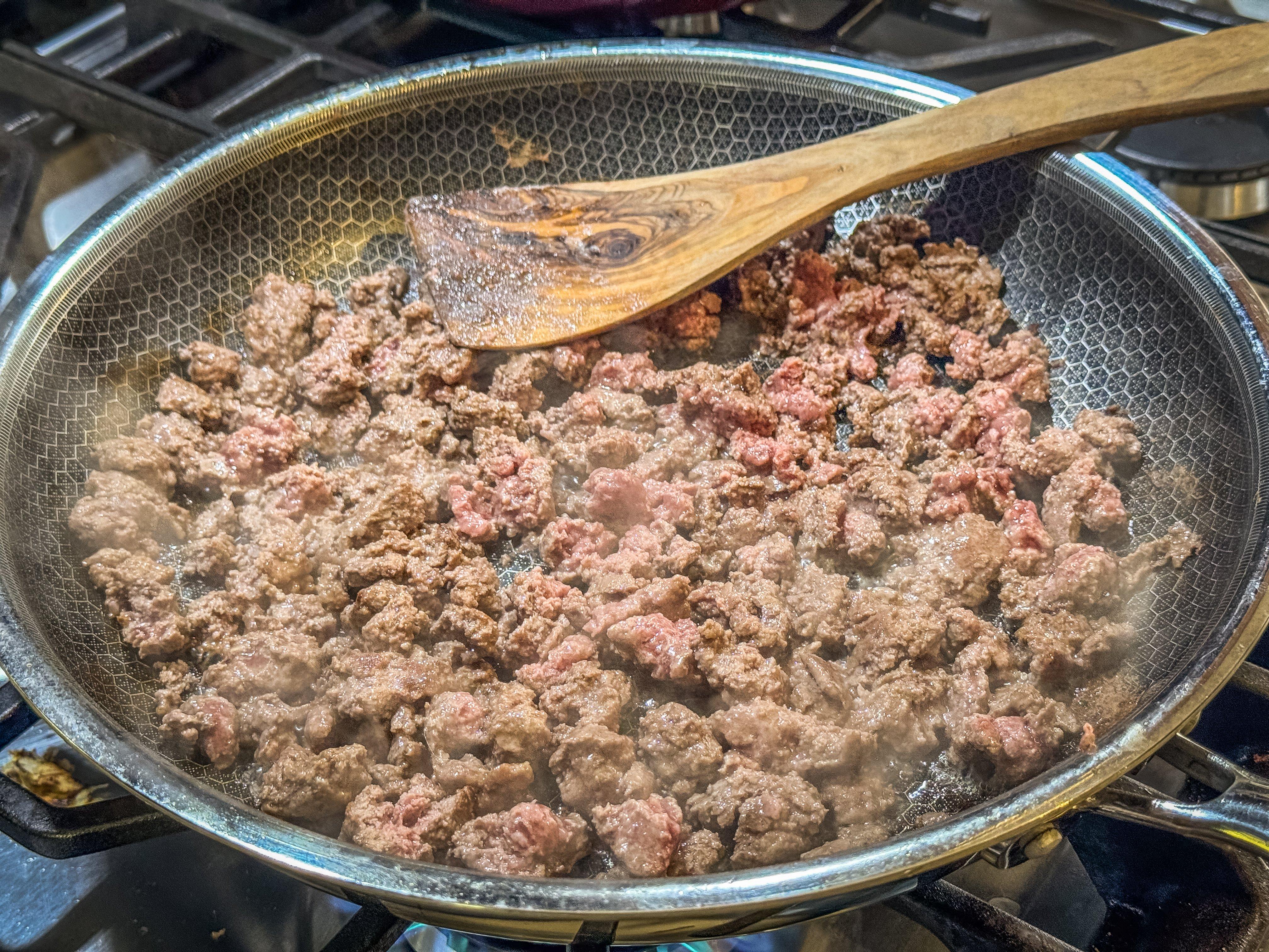 Image: wva_hotdog_sauce_1