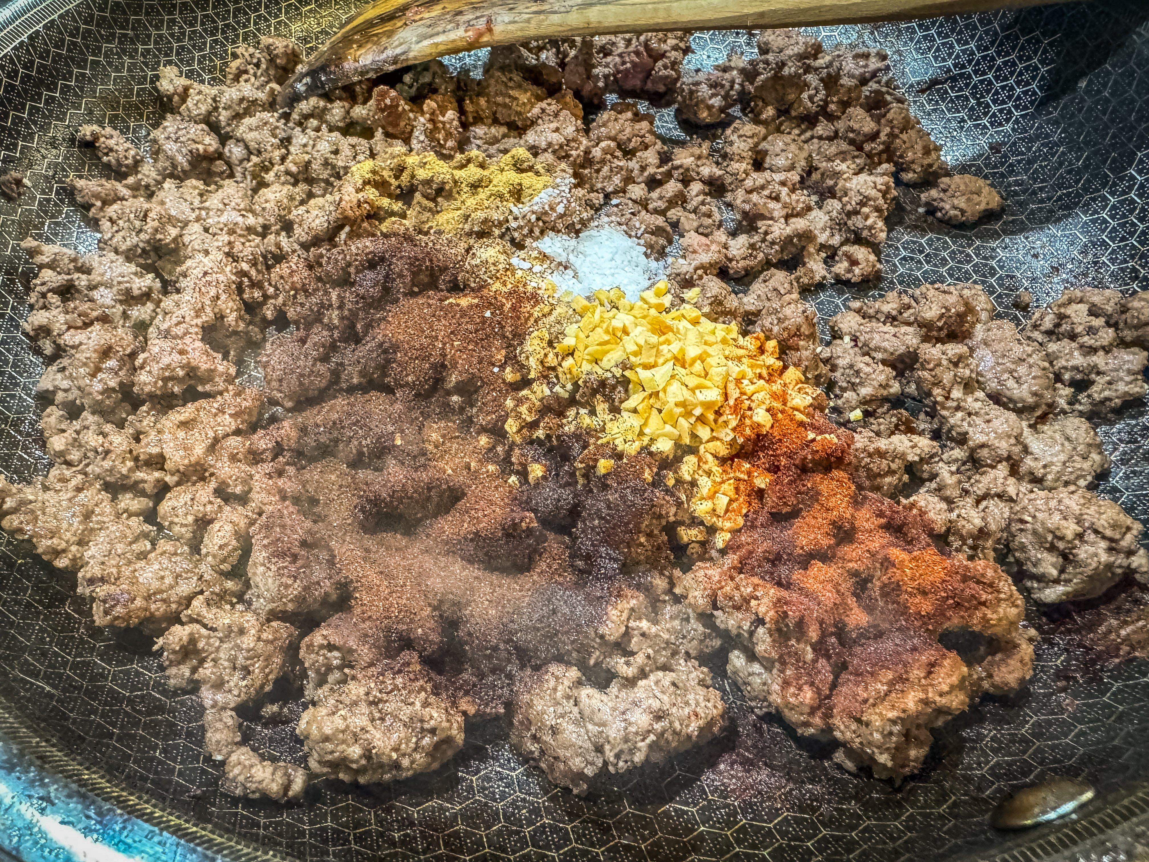 Image: wva_hotdog_sauce_2