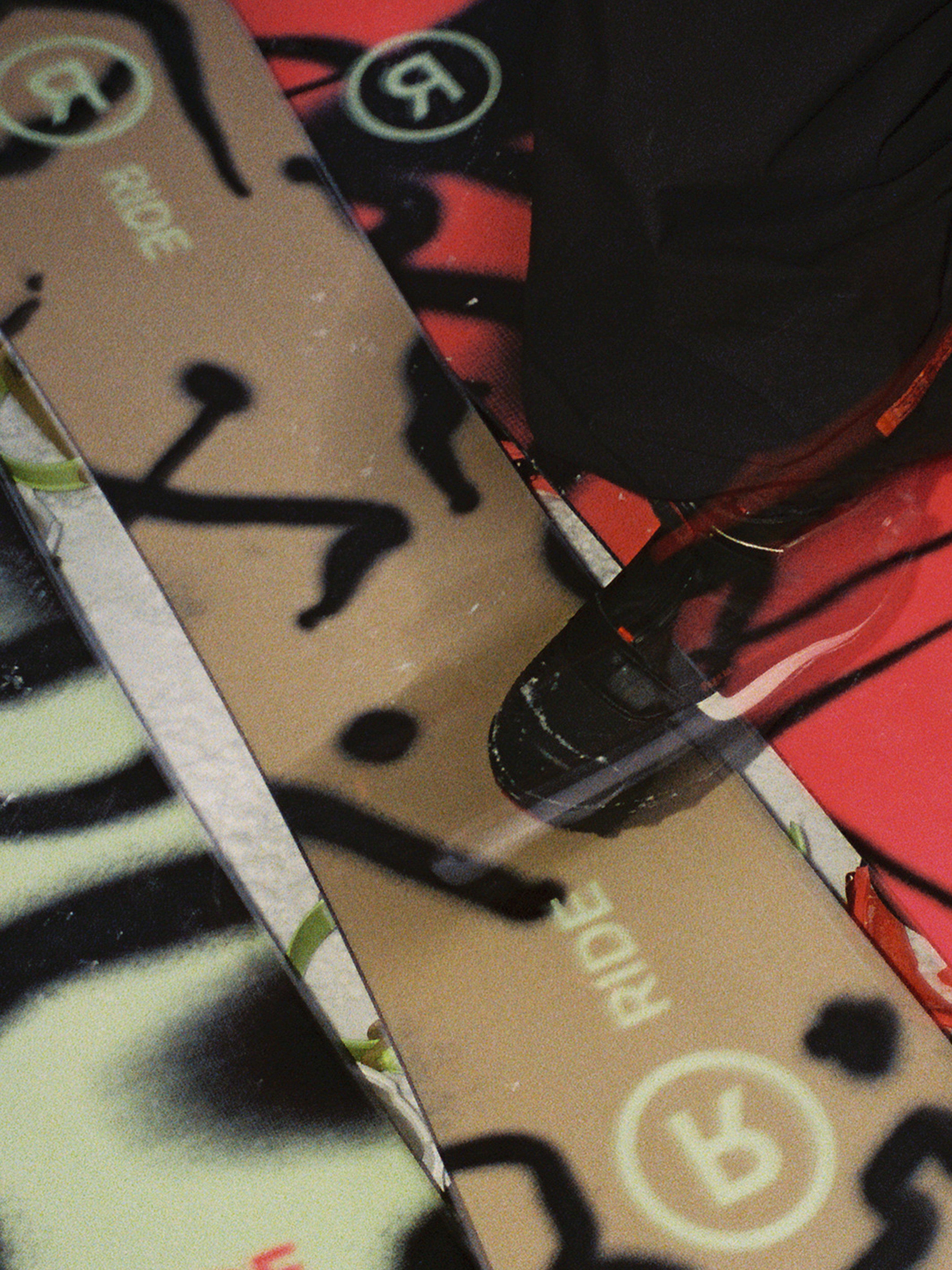 スノーボード RIDE TWINPIG 151 Ride Snowboards Twinpig 151 - Snowboard from LD Mountain Centre UK