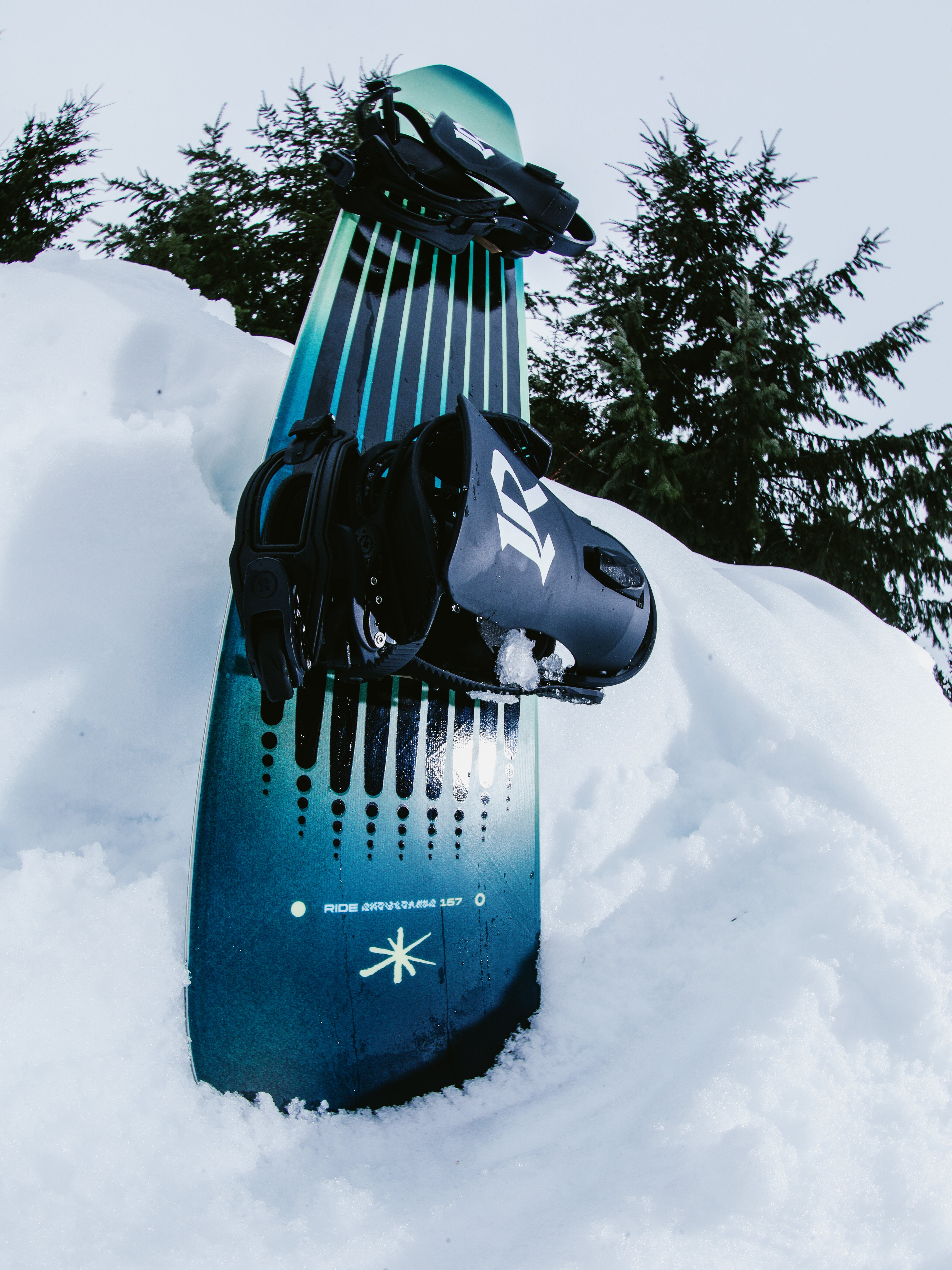 RIDE Moderator Snowboard 2026 | RIDE Snowboards