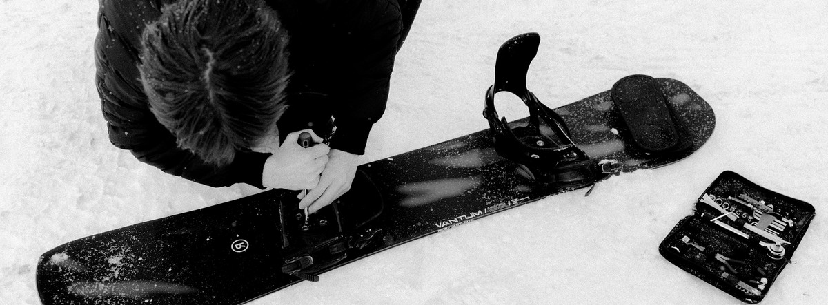 ride 2019 phenom jr black medium snowboard bindings Junior Binding The 3D shaped asymmetrical highback is medium flexing and ultra lightweight while the minimalist toe strap fits all boot positions wihtout adding any weight. Ride Drone Snowboard Bindings -