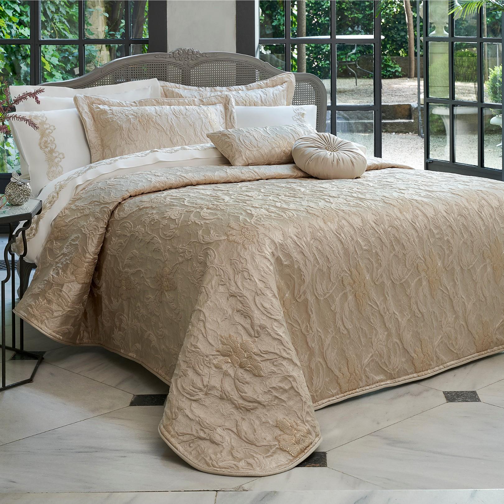 product_images