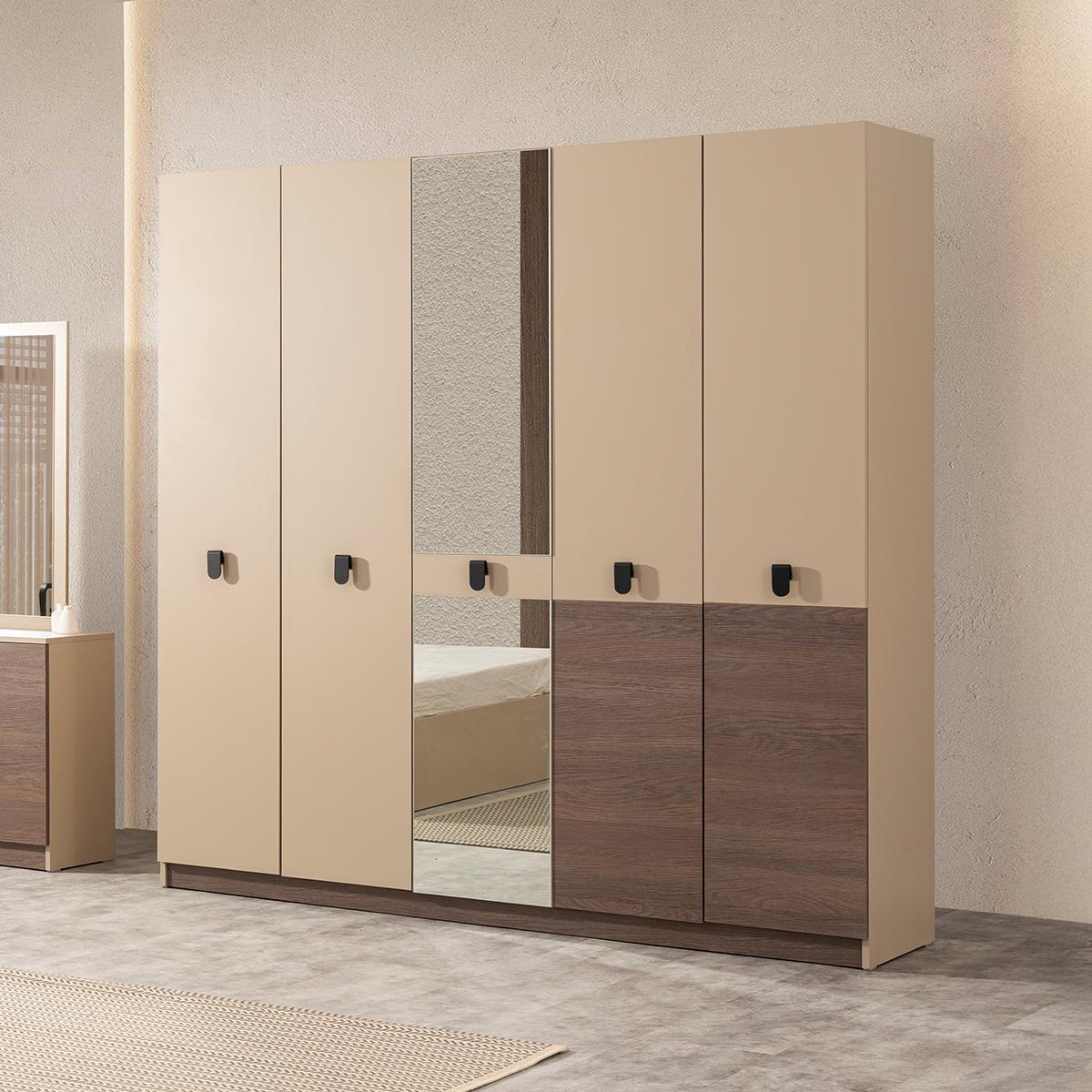product_images