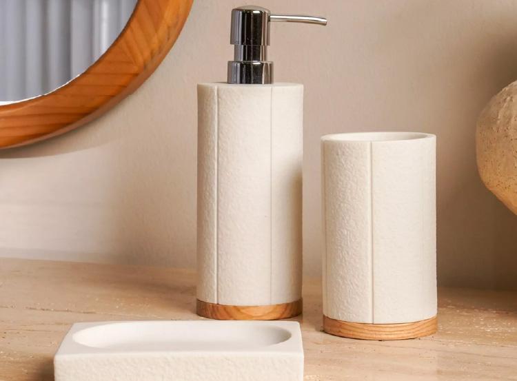 10% OFF All Bath Accessories
