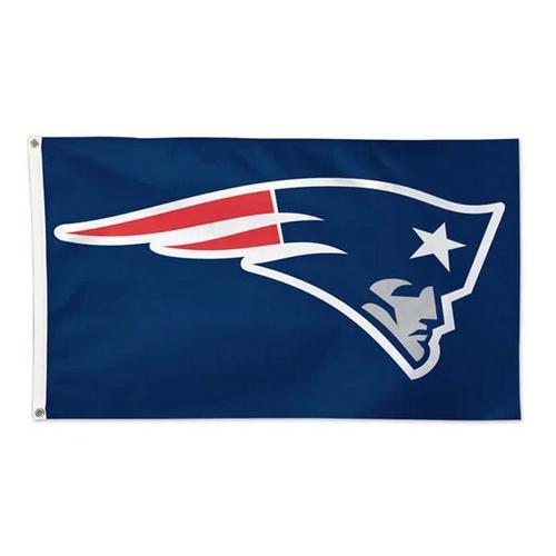 Wincraft New England Patriots Deluxe Flag - Primary Image