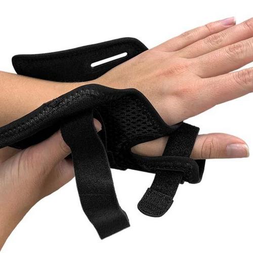 Mueller Sports Medicine Thumb Stabilizer - Primary Image