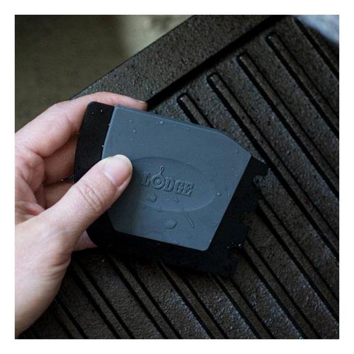 Lodge Deluxe Pan Scraper - Primary Image