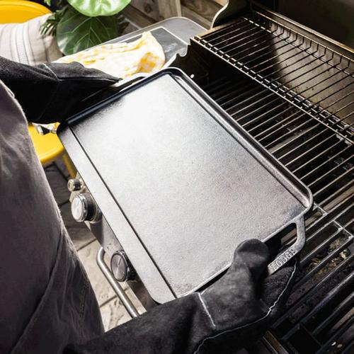 Lodge 20 x 10.5 Inch Pro-Grid Reversible Grill / Griddle - Primary Image
