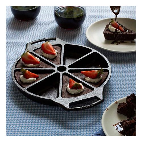 Lodge Seasoned Cast Iron Wedge Pan - Primary Image