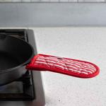 Lodge Patterned Handle Holders - Thumbnail 2 of 2