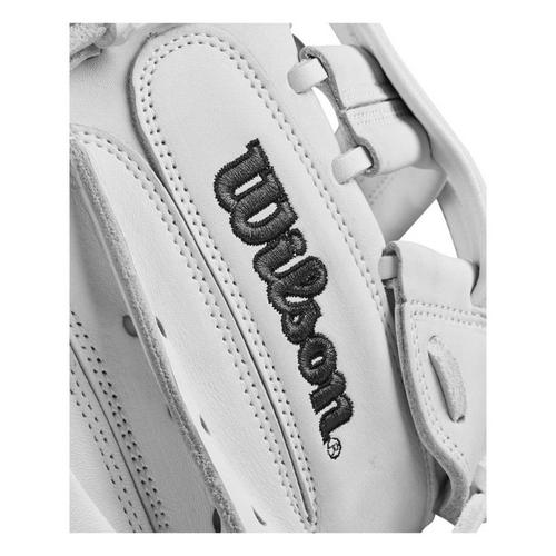 2025 Wilson A1000 CM33 33" Fastpitch Softball Catchers Mitt - Primary Image
