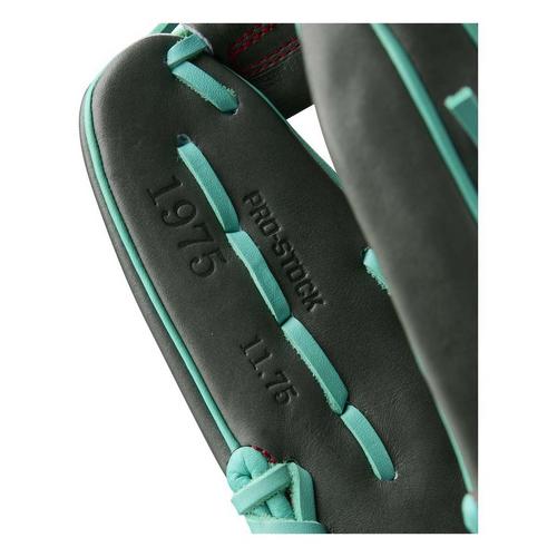 2025 Wilson Summer A2000 1975 11.75" Infield Baseball Glove - Primary Image