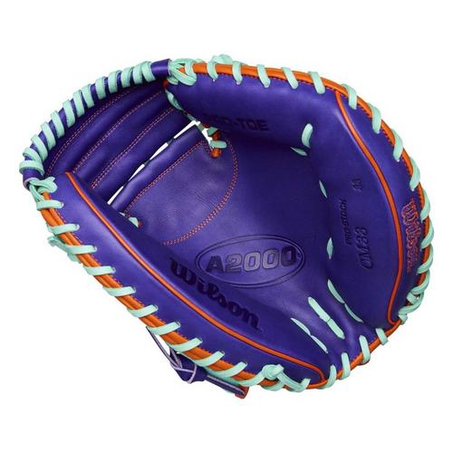 2025 Wilson Winter A2000 CM33SS 33 Baseball Catchers Mitt - Primary Image