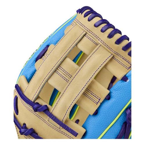 Wilson Winter 2025 A2000 1750SS 12.5 Outfield Baseball Glove - Primary Image