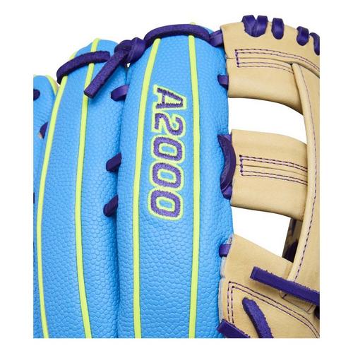 Wilson Winter 2025 A2000 1750SS 12.5 Outfield Baseball Glove - Primary Image