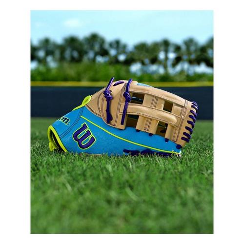 Wilson Winter 2025 A2000 1750SS 12.5 Outfield Baseball Glove - Primary Image