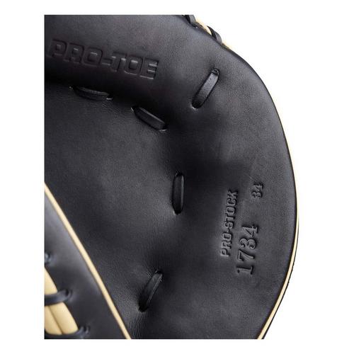 2026 Wilson A2000 Classics Series 1734 34" Catchers Mitt - Primary Image