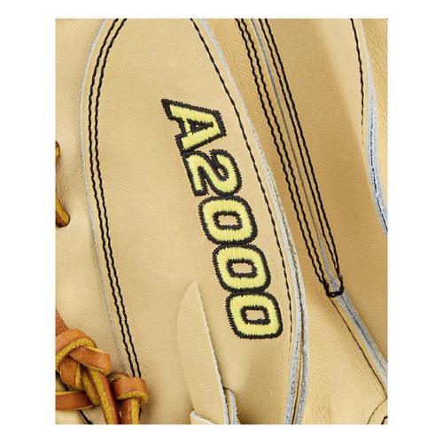 2026 Wilson A2000 Classics Series PF33 33 Baseball Catchers Mitt - Primary Image