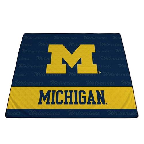 Picnic Time Michigan Wolverines Impresa Picnic Blanket - Primary Image