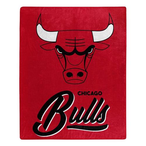 TheNorthwest Chicago Bulls Signature Raschel Throw Blanket - Primary Image