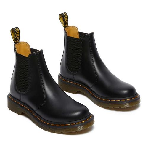 Women's Dr Martens 2976 Smooth Leather Chelsea Boots - Primary Image