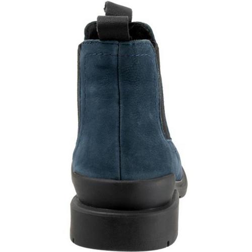 Women's Bueno Easy Chelsea Boots - Primary Image