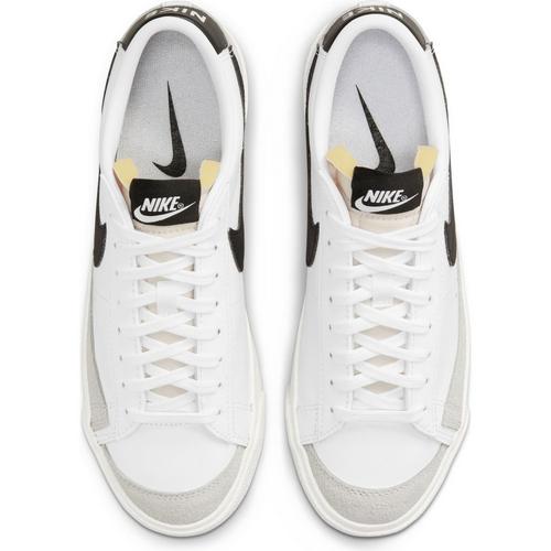 Women's Nike Blazer Low '77 Sneakers - Primary Image