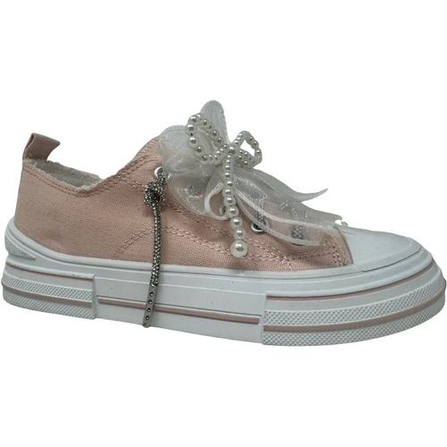 Women's Very G Aman Pearls Sneakers - Primary Image