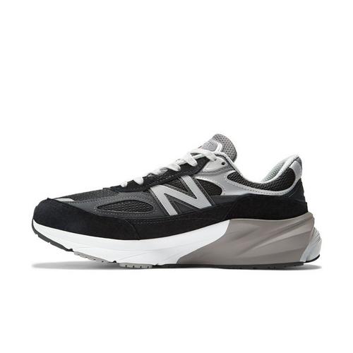 Women's New Balance 990v6 Sneakers - Primary Image