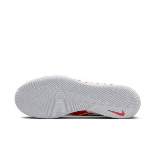 Nike Mercurial Vapor 15 Club Molded Soccer Cleats - Primary Image