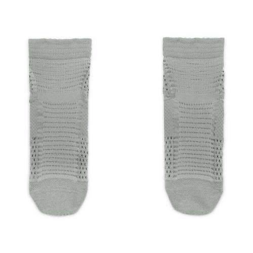 Nike Unicorn Dri-FIT ADV Medium Cushion Ankle Socks - Primary Image