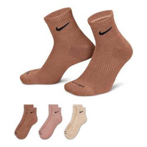 Nike Everyday Plus Medium Cushion 3 Pack Quarter Socks - Primary Image