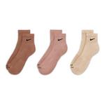 Nike Everyday Plus Medium Cushion 3 Pack Quarter Socks - Thumbnail 2 of 8