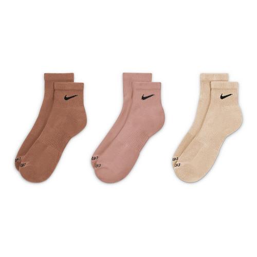 Nike Everyday Plus Medium Cushion 3 Pack Quarter Socks - Primary Image