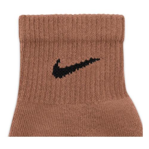 Nike Everyday Plus Medium Cushion 3 Pack Quarter Socks - Primary Image